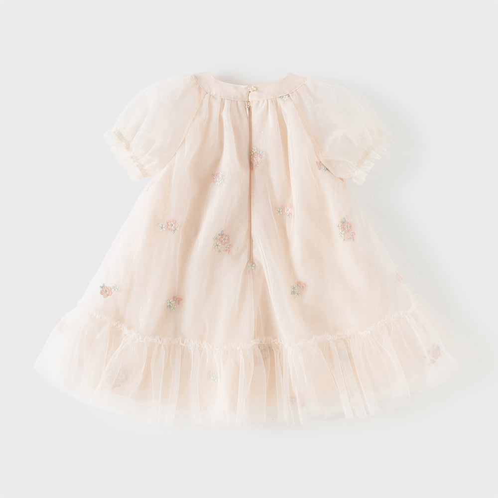 فستان بنات صيفي من التول بلون بيج ووردي فاتح بياقة تشيباو وأكمام قصيرة مع تطريز زهور بأسلوب أميرة