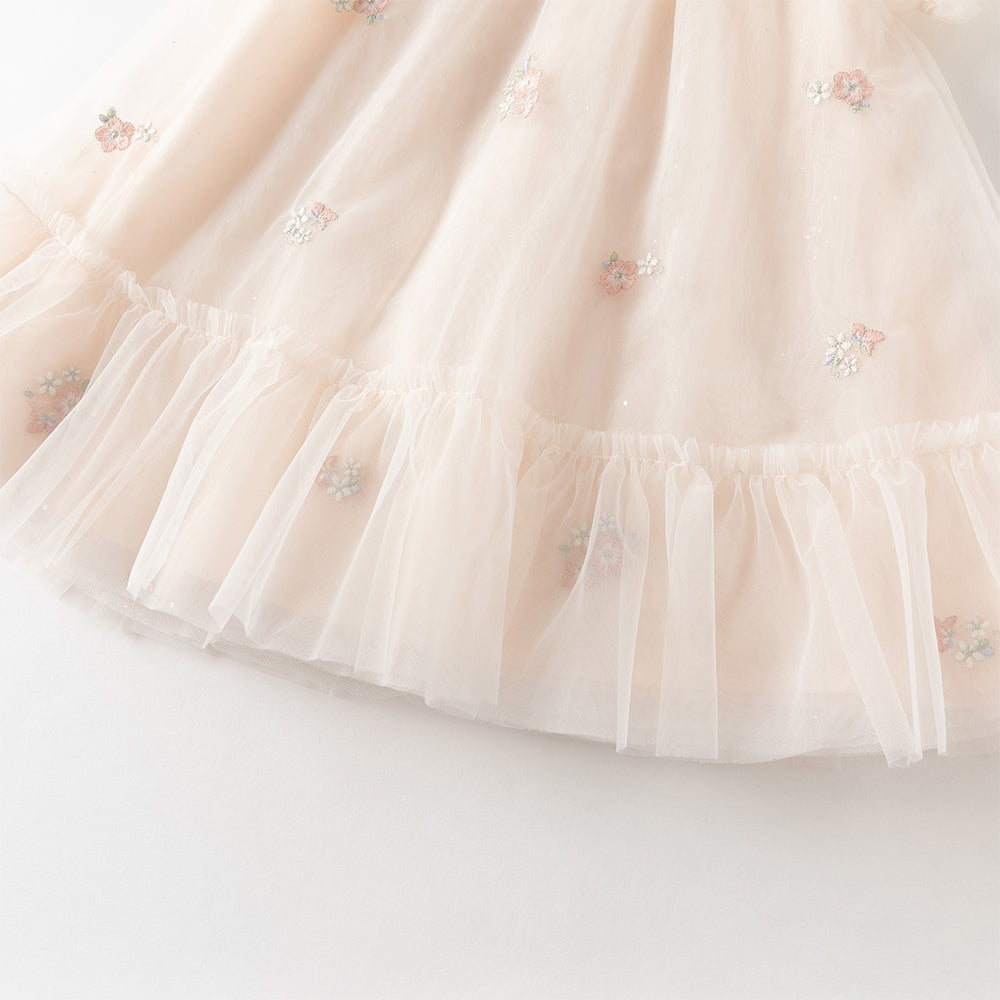 فستان بنات صيفي من التول بلون بيج ووردي فاتح بياقة تشيباو وأكمام قصيرة مع تطريز زهور بأسلوب أميرة