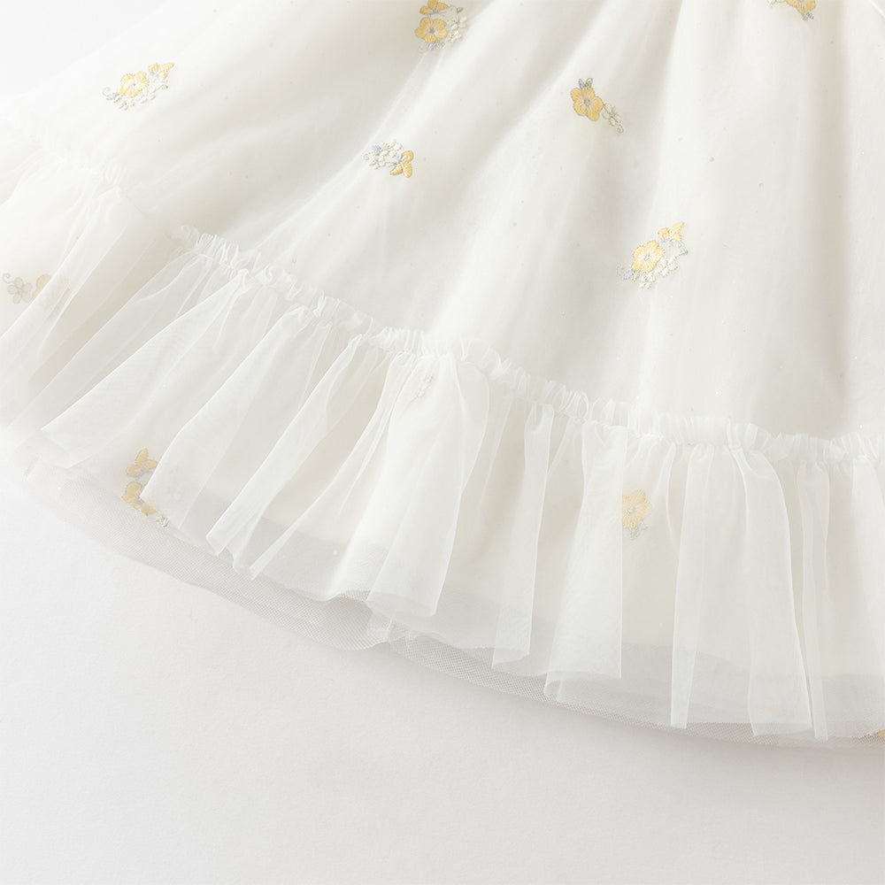 فستان بنات صيفي من التول بلون بيج ووردي فاتح بياقة تشيباو وأكمام قصيرة مع تطريز زهور بأسلوب أميرة