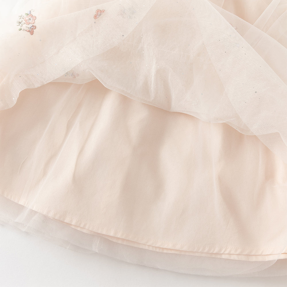 فستان بنات صيفي من التول بلون بيج ووردي فاتح بياقة تشيباو وأكمام قصيرة مع تطريز زهور بأسلوب أميرة