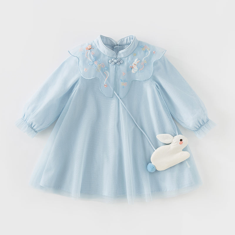 فستان للبنات الصغيرات بأكمام طويلة من التول الأزرق بتصميم صيني جديد مع عناصر أرنب (يشمل حقيبة كروس)