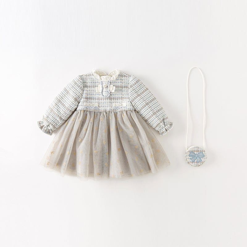 فستان بنات بأكمام طويلة باللون الأزرق الفاتح من قماش تويد محبوك مع تنورة تول بأسلوب أميرة (يشمل حقيبة كروس)