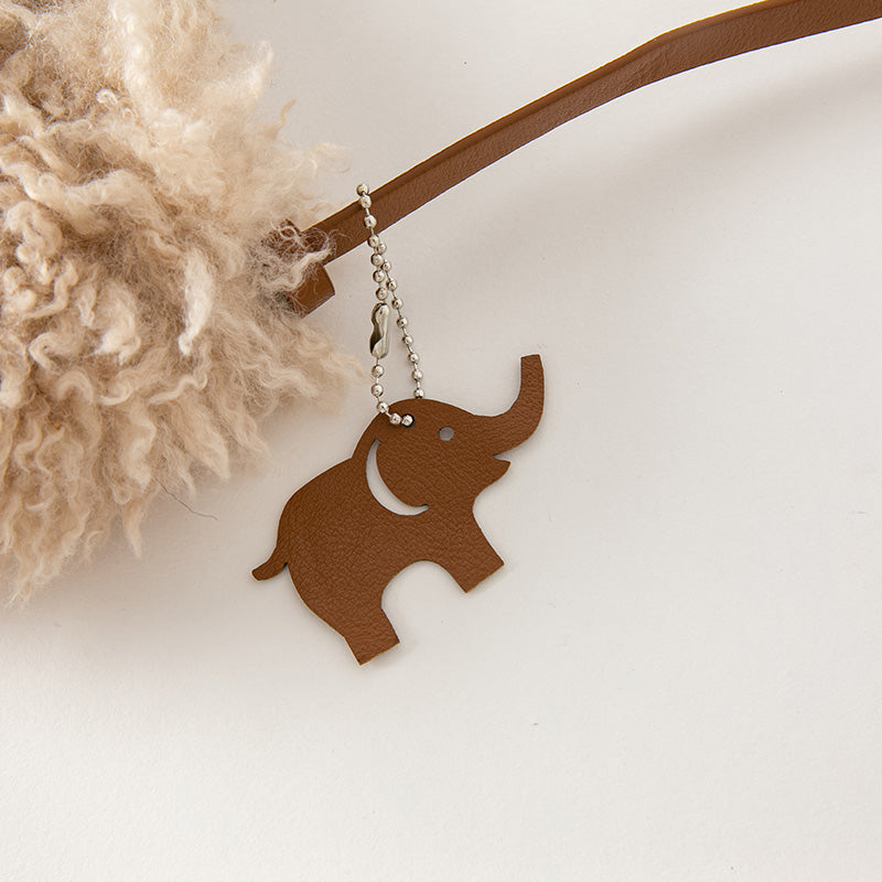 حقيبة كروس بودي كاكي لطيفة للبنات، بتصميم من الفرو الصناعي