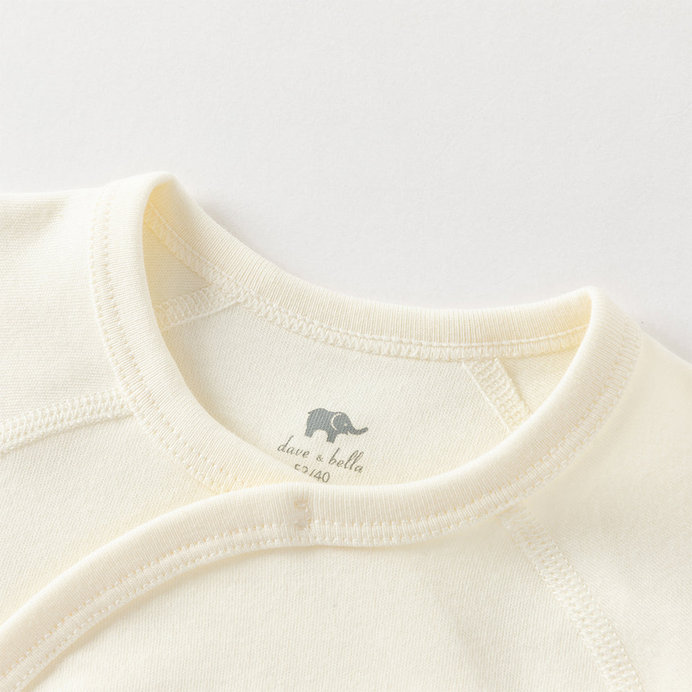 رومبر أطفال من القطن 100% برباط جانبي — متوفر باللون الوردي الفاتح / الأصفر الفاتح / الأزرق الفاتح، مع تطريز دب لطيف