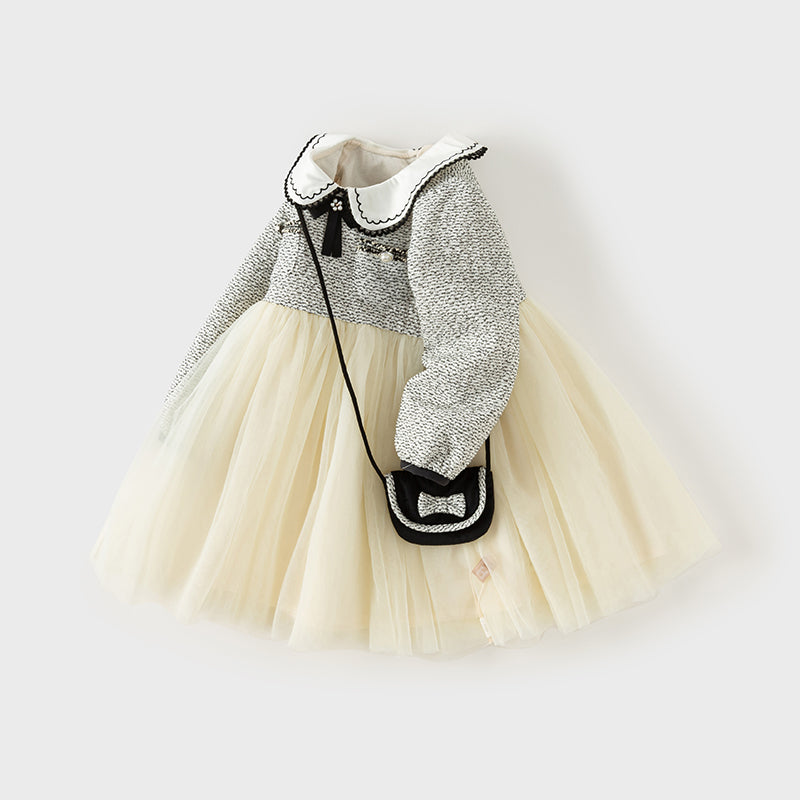 فستان بنات طويل الأكمام من قماش تويد أسود وأبيض مع تنورة تول باللون البيج بأسلوب أميرة