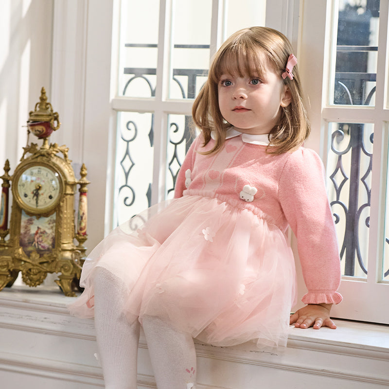 فستان بنات طويل الأكمام من قماش محبوك باللون الوردي بأسلوب لطيف مع تنورة تول بأسلوب أميرة