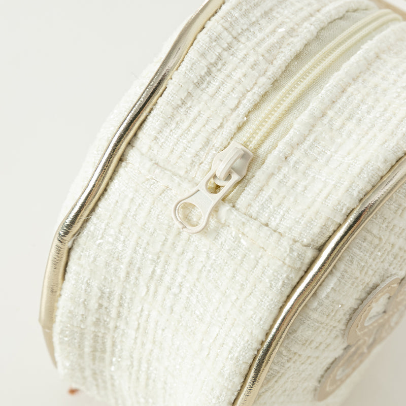 حقيبة كروس بودي أنيقة باللون الأبيض الفضي للبنات من قماش تويد بطابع أميري