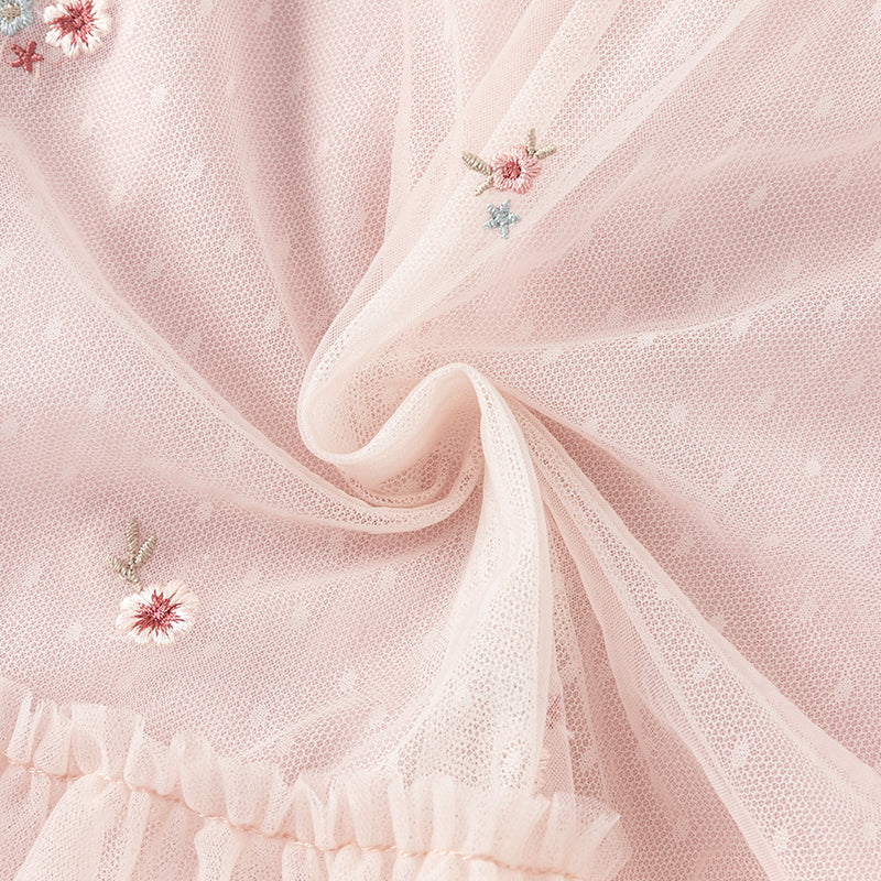 فستان للبنات الصغيرات بأكمام طويلة من التول الوردي بتصميم أنيق مزين بتطريز زهور (يشمل حقيبة كروس)