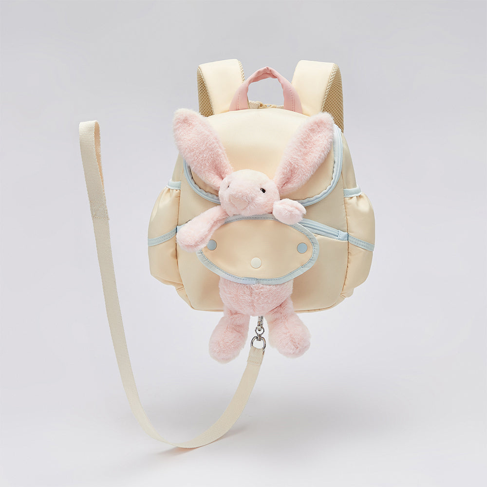 حقيبة ظهر مدرسية لطيفة للبنات الصغيرات بشكل أرنب من الفرو باللون البيج مع حزام قابل للتعديل