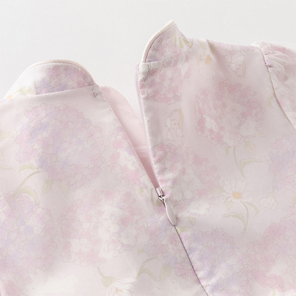 فستان بنات بأكمام طويلة من التول بالبنفسجي الفاتح مع طباعة أزهار الهيدرانجيا بأسلوب صيني عصري