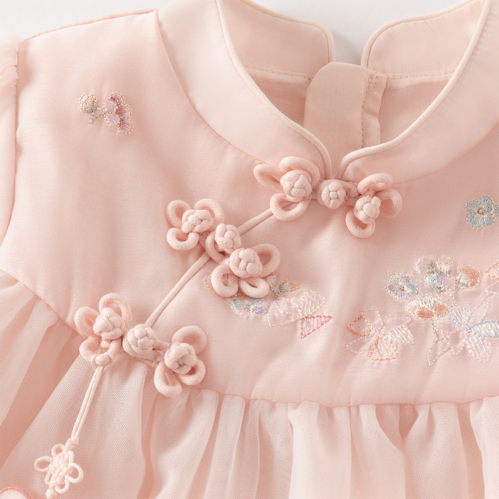 فستان بنات طويل الأكمام من التول باللون الوردي بأسلوب صيني عصري (يشمل زينة تدلي من الخيوط الصينية)