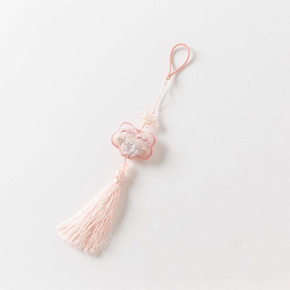 فستان بنات طويل الأكمام من التول باللون الوردي بأسلوب صيني عصري (يشمل زينة تدلي من الخيوط الصينية)