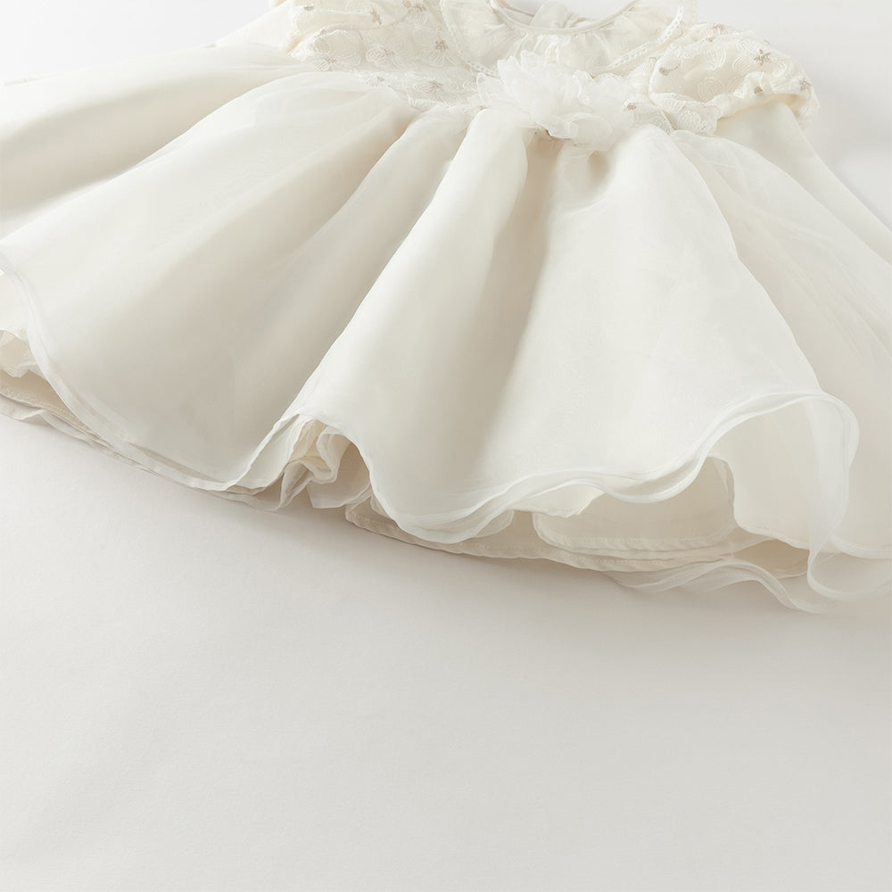 فستان أميرة للبنات الصغيرات بأكمام طويلة من التول الأبيض بتصميم فاخر مزين بزهرات ثلاثية الأبعاد قابلة للإزالة