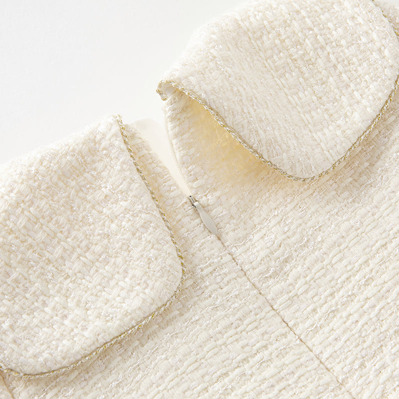 فستان بنات طويل الأكمام باللون الأبيض الحليبي من قماش تويد كلاسيكي محبوك مع تنورة تول بأسلوب أميرة