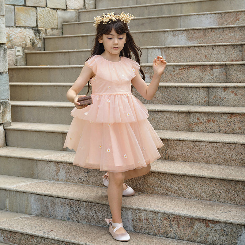 فستان بنات صيفي من التول باللون الوردي بأسلوب أميرة