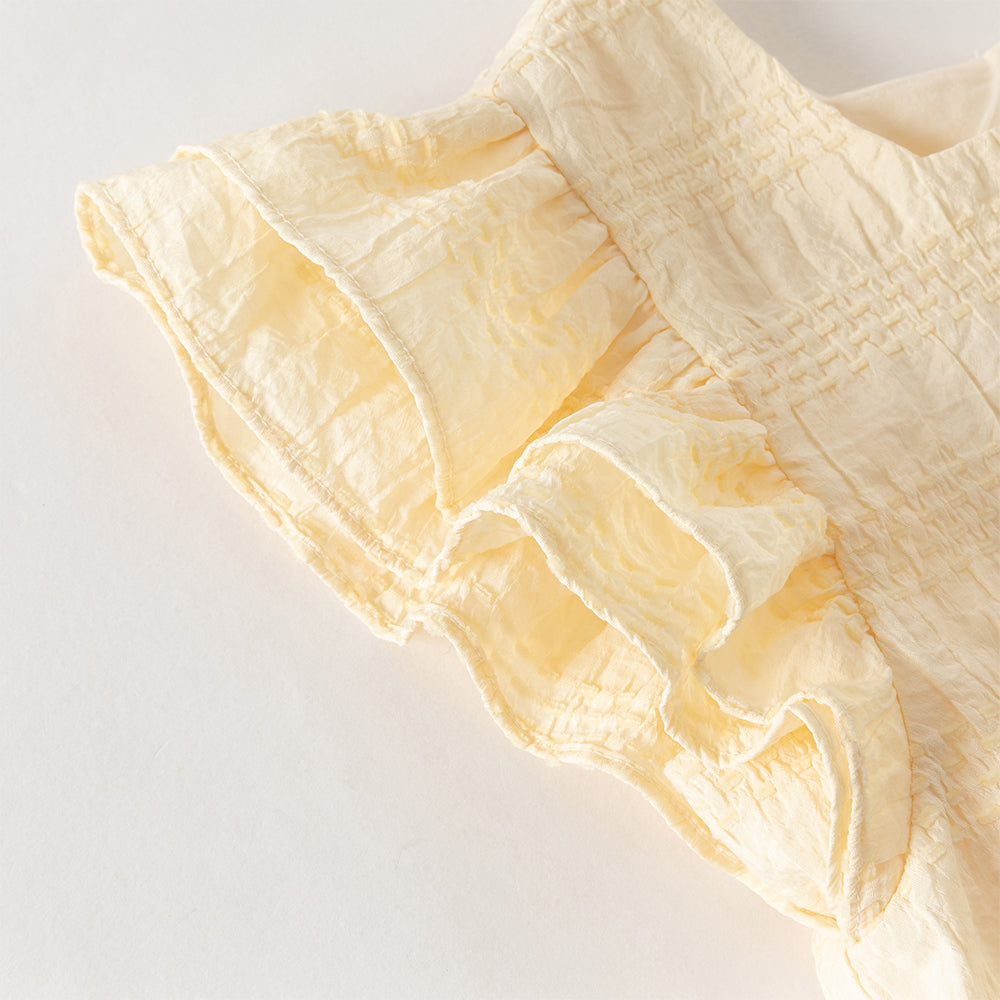 فستان بنات صيفي أصفر بياقة مربعة وأكمام كاب مزين بعقدة وحواف مكشكشة