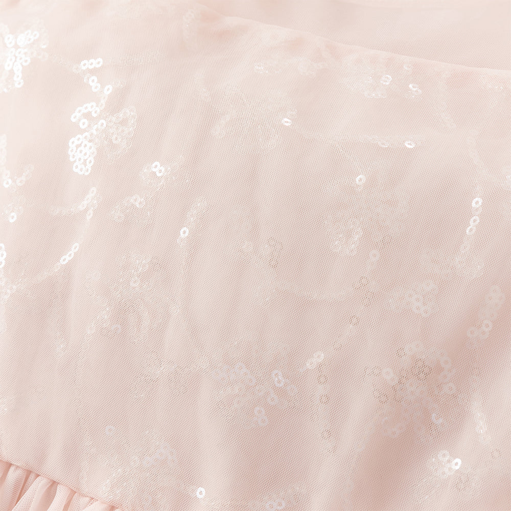 فستان بنات صيفي وردي من التول بياقة دائرية وأكمام كاب مع كاب خلفي من الشبك وتطريز ترتر بأسلوب أميرة